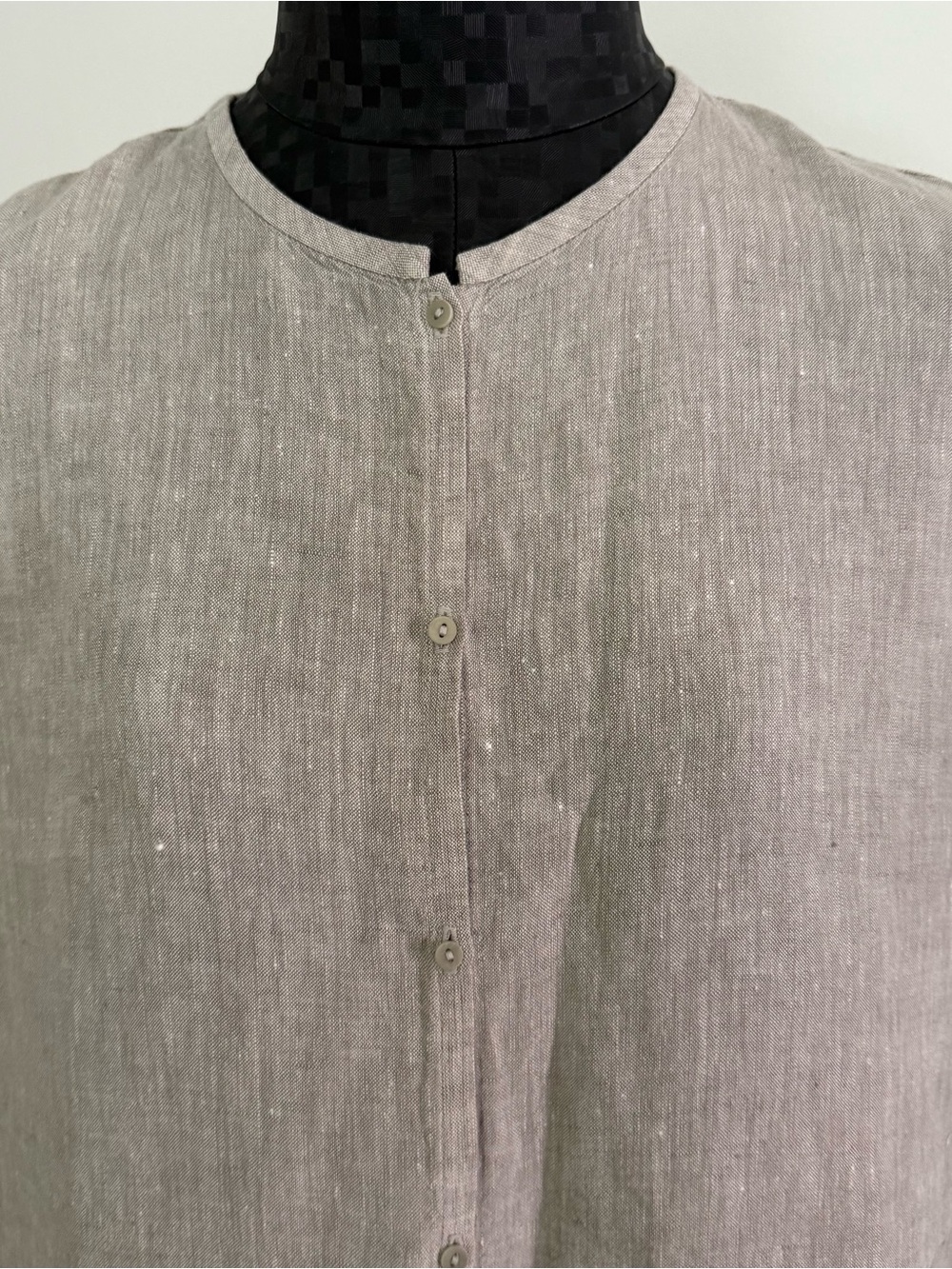 Eileen Fisher Sleeveless Button-Down Organic Linen Gauze Long Shirt / Tunic - Picture 4 of 11